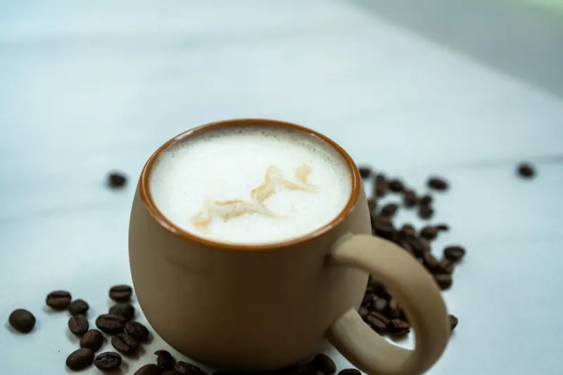 Microspumă cu textură mătăsoasă pentru Flat White